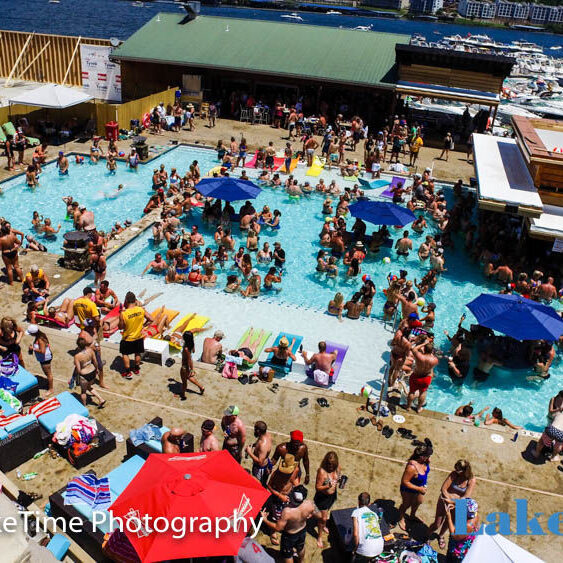 Dog Days Bar Grill Gallery 8