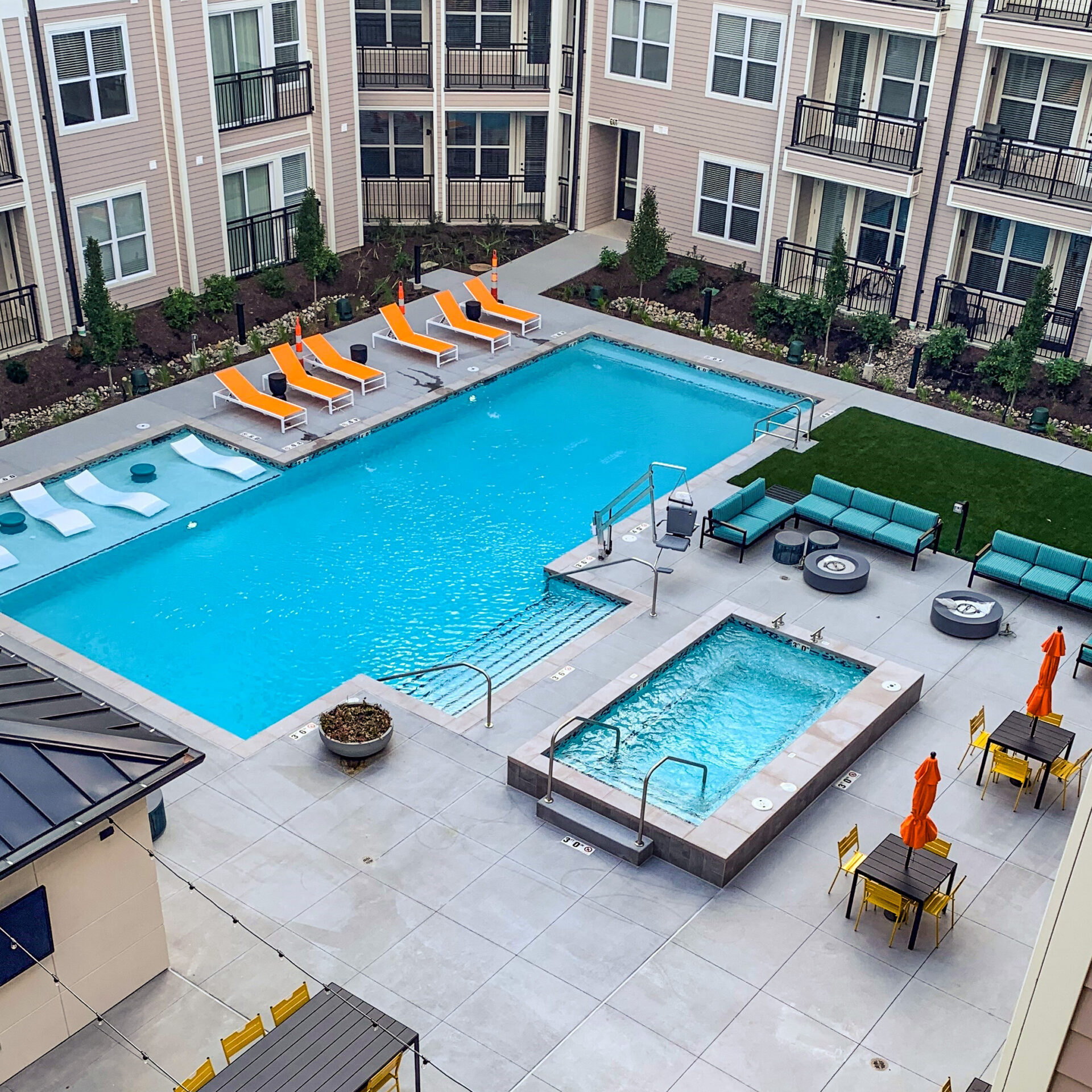 Moda At The Hill Gallery 1