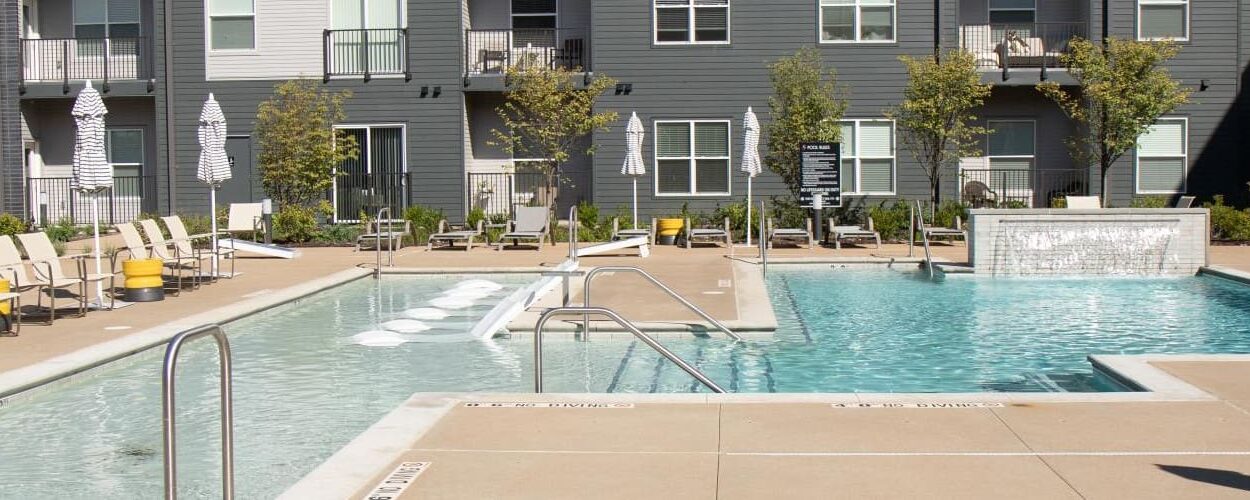 Sunnen Station Apartments Banner 1 Sunnen Station Apartments Banner 1