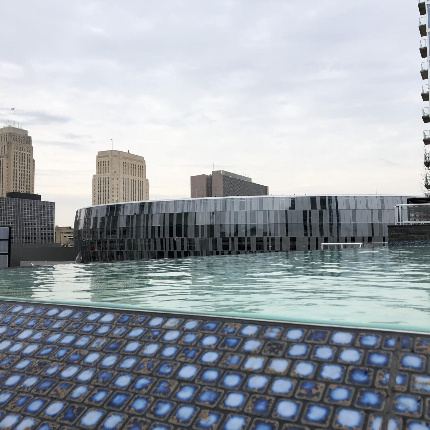 Two Light Apartments Gallery 10