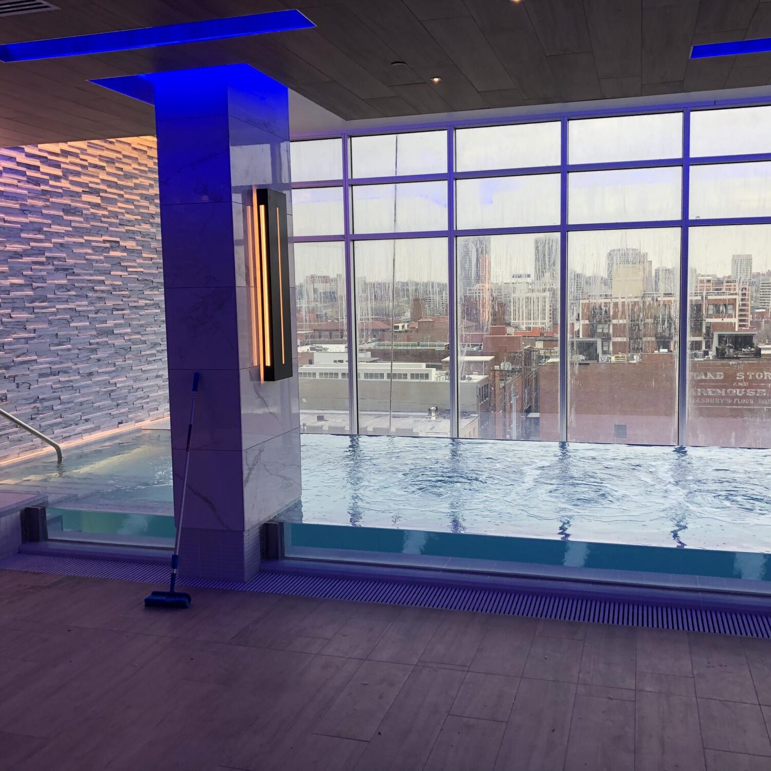 Two Light Apartments Gallery 5